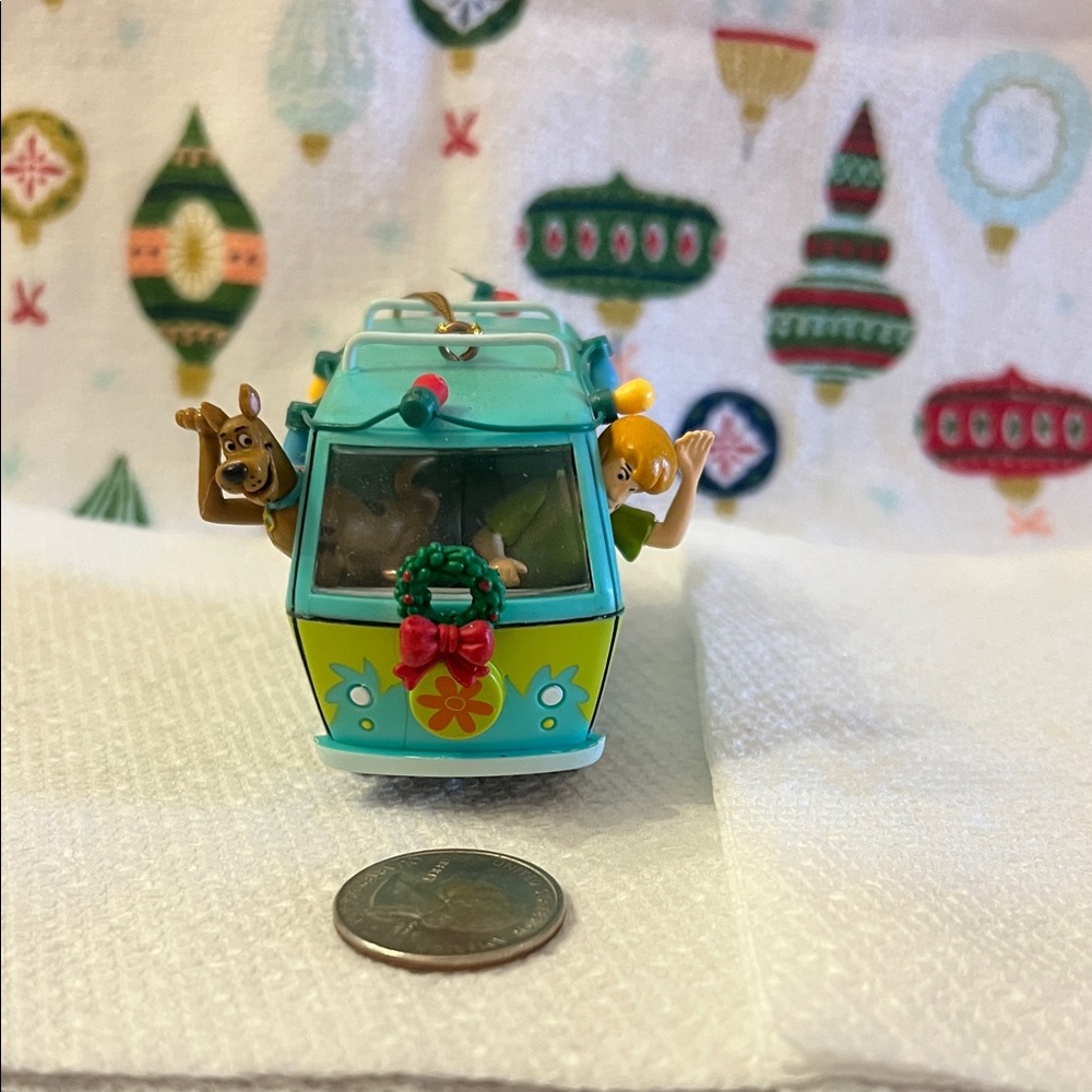 Shaggy & Scooby Doo Mystery Van ornament